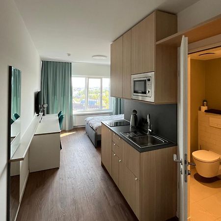 Studio Apartment Uber Den Wolken Berlin Bagian luar foto